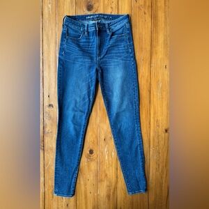 American Eagle Outfitters Skinny Jeans in Deep Blue Wash Size 4